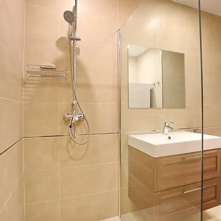 Essex Flat Saint Julian's