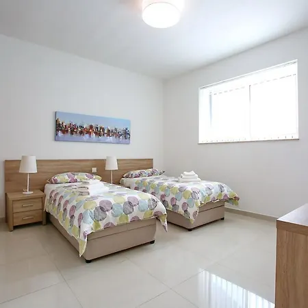 Essex Flat Apartment *
